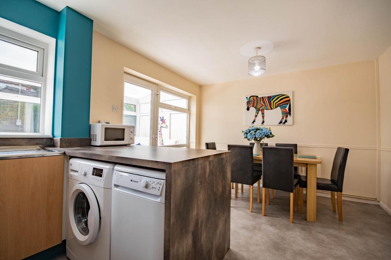 3-Bedroom House With Garden, Conservatory, In Centre Of ウスター エクステリア 写真