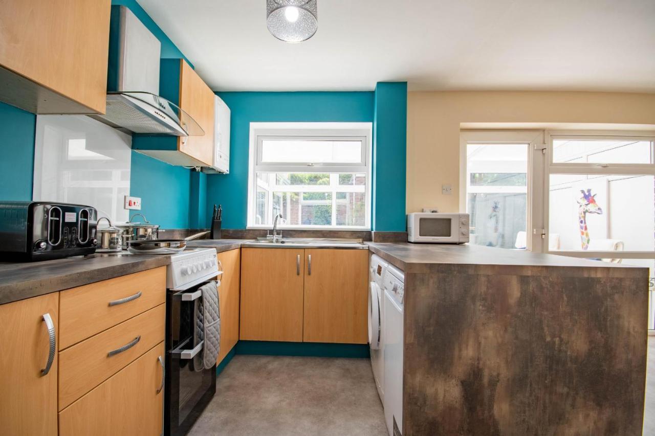 3-Bedroom House With Garden, Conservatory, In Centre Of ウスター エクステリア 写真