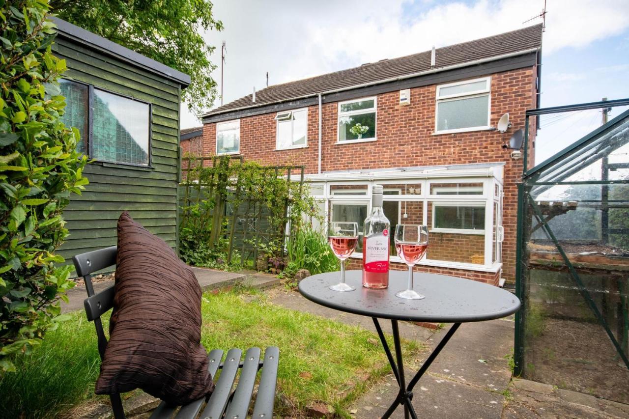 3-Bedroom House With Garden, Conservatory, In Centre Of ウスター エクステリア 写真